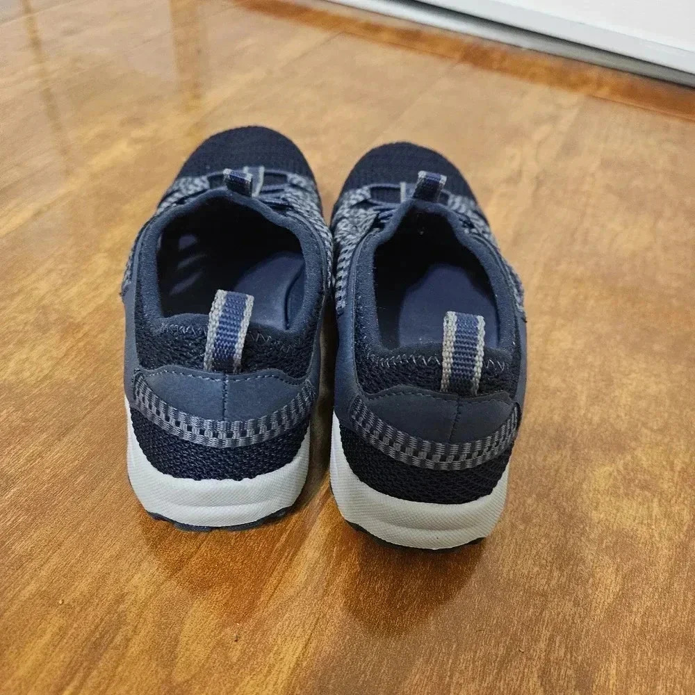 Skechers Luxe Foam Slip On Shoes - Picture 4 of 10